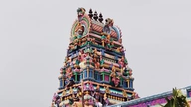 கடவூர்: வீரணமபட்டியில் சாலை மறியல் போராட்டத்தில் ஈடுபட்டதாக பெயர் தெரிந்த 17 பேர் உட்பட 120 பேர் மீது போலீசார் வழக்குப்பதிவு