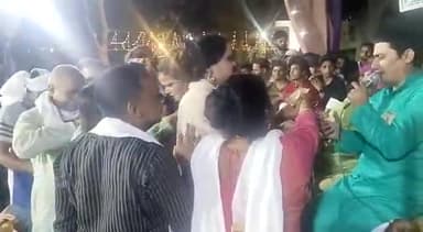 झाड़ी वाले बाबा पर दो दिवसीय सालाना उर्स का हुआ आयोजन संवाददाता रविंद्र कुमार के साथ योगेंद्र प्रजापति अनूप शहर