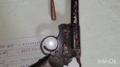 सासाराम: सासाराम नगर थाना की पुलिस ने एक पिस्टल व एक जिंदा कारतूस के साथ एक अभियुक्त को तकिया से किया गिरफ्तार