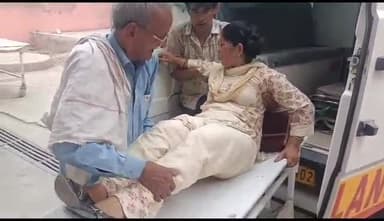 हाथरस: गांव दयानतपुर में घर में गेट लगाने के विवाद में पड़ोसियों ने महिला को मारपीट कर किया घायल, पुलिस छानबीन में जुटी