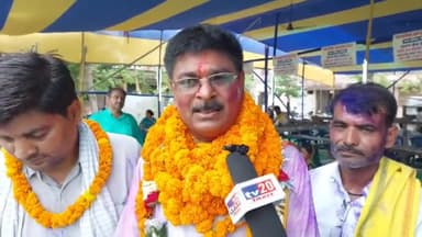 मुशहरी: कांटी नगर परिषद के उप सभापति बने अजय गुप्ता, फूल माला से जनता ने किया स्वागत