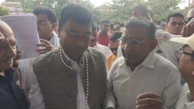 "खास खबर प्रमोद जैन" वीडियो बुलेटिन, (केंद्रीय पेट्रोलियम राज्य मंत्री रामेश्वर तेली के खंडवा आगमन पर सद्भावना मंच अध्यक्ष प्रमोद जैन ज्ञापन देकर मंत्री जी से चर्चा करते हुए) सभी प्रमुख सोशल मीडिया एवं प्रिंट मीडिया  पर जारी।