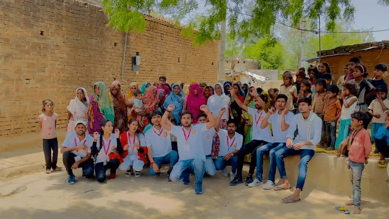 प्रदेश की लाखों बहनों का सुधरेगा कल…
कैसे आभार करें शिवराज भैया आपका, लाड़ली बहना का आज से मिलने वाला ये 1000 रुपये हर महीना देना #शिवराज_की_लाड़ली