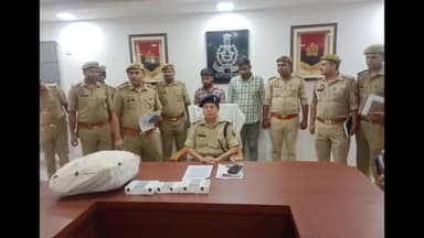 बलरामपुर: पुलिस अधीक्षक कार्यालय में में अपर पुलिस अधीक्षक ने एटीएम बदलकर पैसा निकालने गैंग की गिरफ्तारी की दी जानकारी