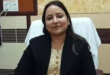 गोंडा: गोंडा DM डा0 उज्जवल कुमार का स्थानांतरण होने के फलस्वरूप SP आकाश तोमर ने बुके भेंटकर दी नवनियुक्ति की अग्रिम शुभकामनाएं