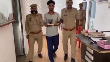 रायबरेली: मटियरवा चौराहे के पास से पुलिस ने ₹25 हजार के इनामी वांछित अभियुक्त को किया गिरफ्तार, अवैध तमंचा व कारतूस बरामद