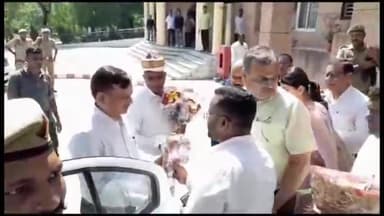 अमरोहा: कलेक्टर राजेश कुमार त्यागी ने लिया चार्ज, कहा- सभी कर्मचारियों को साथ लेकर किया जाएगा कार्य