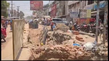 बेगूसराय: मेयर पिंकी देवी ने सीवरेज कार्य में देरी को लेकर अधिकारियों को बुलाकर लगाई फटकार, कहा- समय सीमा के अंदर हो काम