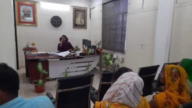 आजीविका ग्रामीण एक्सप्रेस को गति देने के लिए मुख्य विकास अधिकारी ने की समीक्षा बैठक