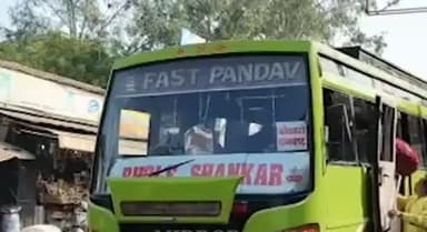 धनबाद/केंदुआडीह: धनबाद के समाहरणालय में सोमवार को झारखंड सरकार गाड़ी ग्राम योजना को लेकर की गई बैठक