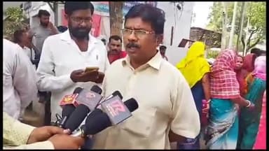 बाघमारा/कतरास: हरिजन टोला स्थित कई घरों मे घुसकर मारपीट करने वाले के खिलाफ हाड़ी समाज के लोगो ने मधुबन थाना पहुच किया कर्रवाई का मांग