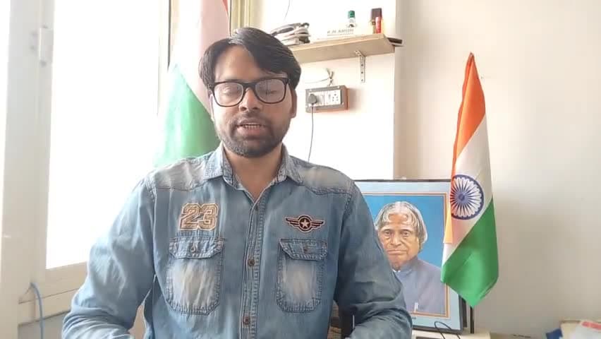 आज #मुसलमान अपने बच्चो की पढ़ाई को भूलकर #मस्जिद मे #AC_लाउडस्पीकर लगाने मखमल बिछाने का कंपटीशन कर रहा करोड़ो की बर्बादी