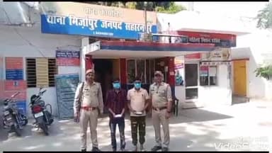 बेहट: ऑपरेशन व्हाइट पाउडर अभियान के तहत महमूद मजरा रोड पर घेराबन्दी कर पुलिस ने दो नशा तस्करों को किया गिरफ्तार