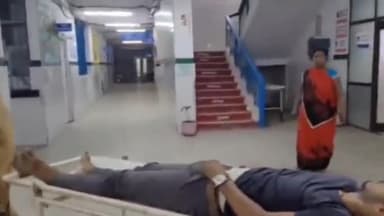 लखीसराय: चांदनी चौक के समीप बाइक चालक गिरकर हुआ ज़ख्मी, सदर अस्पताल में प्राथमिक उपचार के बाद पटना रेफर