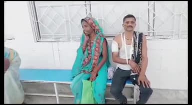 बेगूसराय: बेगूसराय के नारेपुर के पास ई रिक्शा और मोटरसाइकिल में हुई भीषण टक्कर मोटरसाइकिल सवार युवक हुए घायल।