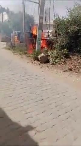 जलेसर: जलेसर में दरगाह रोड पर डाकघर के पास विद्युत ट्रांसफार्मर में लगी भीषण आग