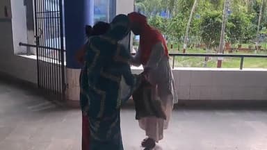 सुपौल: लोकहा वार्ड नंबर-3 में जामुन तोड़ने के दौरान पेड़ से गिरकर घायल हुई नाबालिग, सदर अस्पताल में इलाज जारी