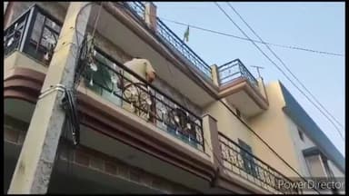 देहरादून: थाना क्षेत्र क्लेमेंटाउन के टर्नर रोड पर C13 में मिला पति-पत्नी का शव, पुलिस मौके पर मौजूद