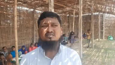 अमौर: अमौर प्रखंड के मदरसा इस्लाहुल मुस्लमिन सिमलबारी नगरा टोला में भवन नहीं होने से बच्चों को पठन-पाठन में कठिनाइयां होती है