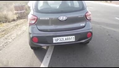 रायबरेली: रायबरेली कोतवाली नगर में तेज रफ्तार कार गाय से टकराई गाय की हुई मौत कार चालक बाल-बाल बचे