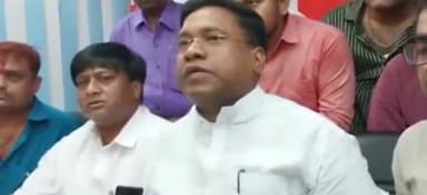 पटना ग्रामीण: राजवंशी नगर स्थित अपने आवास पर पूर्व मंत्री संतोष सुमन ने कहा- हम लोग एकला चलो की भी राजनीति कर सकते हैं