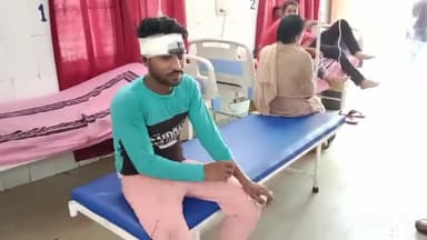 हाथरस: बृज वाला कुआं पर ई-रिक्शा ने सड़क पर पैदल चल रहे युवक को मारी टक्कर, युवक को इलाज के लिए लाया गया जिला अस्पताल