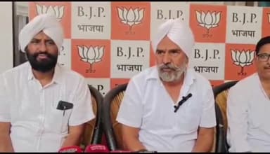 अमरोहा: MLC डॉ हरि सिंह ढिल्लों ने अपने कैंप कार्यालय पर मोदी सरकार के 9 साल पूरे होने के उपलक्ष्य पर की प्रेस वार्ता