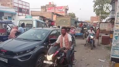 रामगढ़ चौक: रामगढ़ चौक बाजार की सड़कों पर दुकानदारों ने जमाया कब्जा, लग रहा जाम