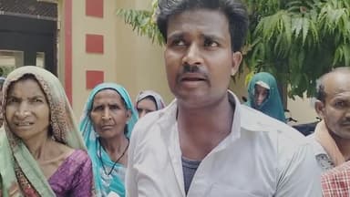 जतारा वार्ड क्रमांक में पानी को लेकर बाढ़ एक बालों ने सौंपा अनु विभाग अधिकारी को ज्ञापन