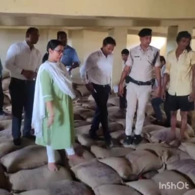 कलेर: सीएमआर गोदाम वालिदाद का जिला पदाधिकारी ने किया निरीक्षण