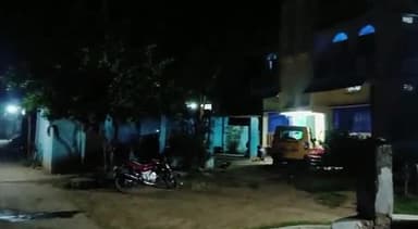 इसुआपुर: इसुआपुर के सलेमपुर में दरवाजे पर खड़ी मोटरसाइकिल चोर ने किया गया