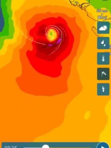 #चक्रवर्ती तूफान भयंकर तरीके से आता है