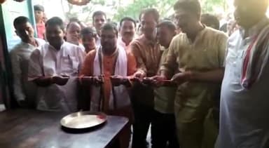 चलकुशा: चौबे में सरकारी अनुदानित बीज भंडार केंद्र का विधायक अमित यादव ने किया उद्घाटन