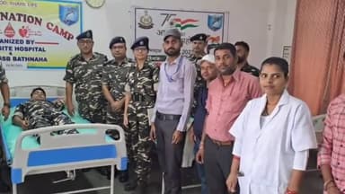 अररिया: सदर अस्पताल परिसर स्थित ब्लड बैंक में रक्तदान शिविर का हुआ आयोजन, एसएसबी के जवानों ने किया रक्तदान