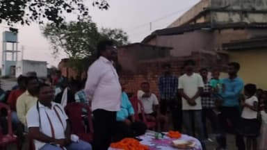 मांडू: क्षेत्र की विभिन्न समस्याओं के समाधान को लेकर जेएमएम जिलाध्यक्ष पहुंचे हेसागड़ा पंचायत के काशीखाप गांव