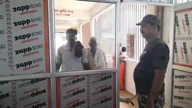 जमुई: अवैध तरीके से लकड़ी काटने के मामले में चाकई पुलिस ने दो व्यक्तियों को किया गिरफ़्तार, मेडिकल जांच के लिए भेजा अस्पताल