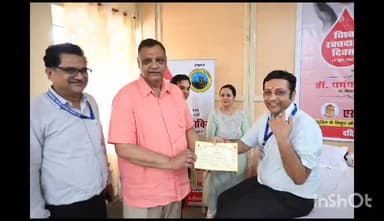 आगरा: दक्षिणांचल विद्युत वितरण निगम लिमिटेड के प्रबंध निदेशक कार्यालय परिसर में रक्तदान शिविर का हुआ आयोजन, MLA रहे मौजूद