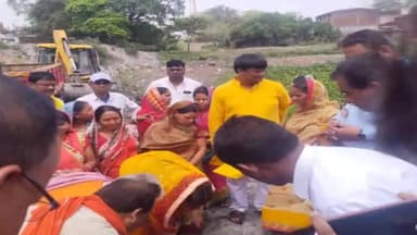 बाघमारा/कतरास: बरोरा बस्ती में BJP विधायक ढुल्लु महतो ने ग्रामीणों की मांग पूरी करते हुए तालाब जीर्णोद्धार के कार्य का किया शिलान्यास