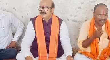 केवटी रनवे: केवटी विधानसभा अंतर्गत सिमरी में भाजपा की टिफिन बैठक हुई आयोजित, शामिल हुए केवटी विधायक