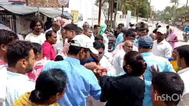 दरभंगा: दरभंगा कोर्ट परिसर के बाहर सड़क पर पति-पत्नी का हाई वोल्टेज ड्रामा,