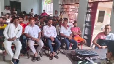 हिलसा: हिलसा थाना कैंपस में थानाध्यक्ष के द्वारा डीजे मालिकों के साथ बैठक का किया गया आयोजन