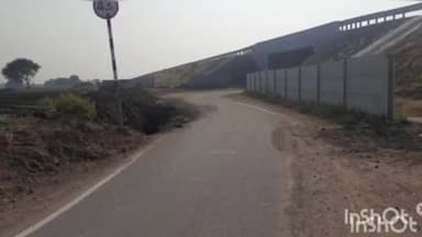 जावरा: असावती मरमियां रोड 8 लेन पुलिया के पास रोड किनारे सार्वजनिक स्थानपर एक शराबी को शराब पीते हुए पुलिस ने पकड़ा मुकदमा दर्ज