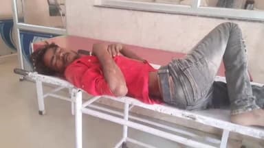 घाटमपुर: घाटमपुर क्षेत्र के परास मोड़ के पास बाइक सवार युवक को अज्ञात वाहन ने मारी टक्कर,हुआ गंभीर रूप से घायल,उपचार जारी