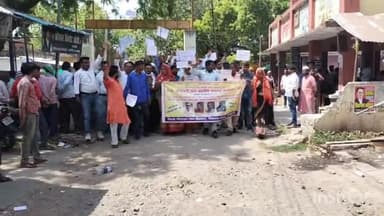 सलोन: उत्तर प्रदेश पंचायती राज ग्रामीण सफाई कर्मचारी संघ द्वारा सलोन तहसील में किया गया प्रदर्शन