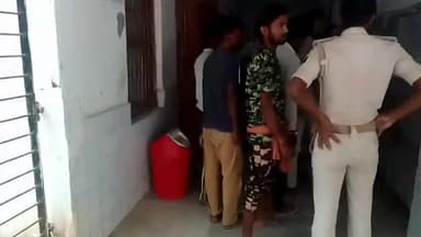 पालीगंज: प्रखंड क्षेत्र में अलग-अलग जगह से आबकारी विभाग पुलिस ने हल्ला हंगामा करते 4 शराबियों को किया गिरफ्तार