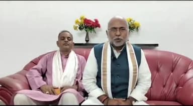 रायबरेली: रायबरेली पीडब्ल्यूडी गेस्ट हाउस में राज्यमंत्री ने लोकसभा सीट पर कब्जा करने का शुरू किया प्रयास