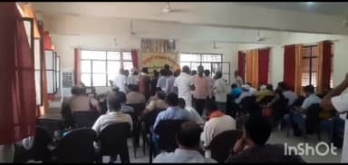 दातागंज: तहसील परिसर में संपूर्ण समाधान दिवस का किया गया आयोजन, एडीएम ने सुनी जन समस्याएं