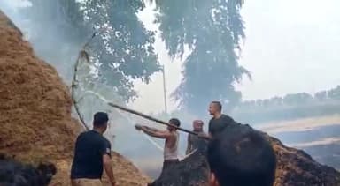 करपी: बेलखारा में 5 किसानों के पुआल की कुटी में लगी आग, अग्निशमन विभाग ने कड़ी मशक्कत के बाद आग पर पाया काबू