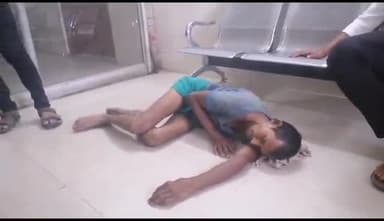 टीकमगढ़: कोतवाली थाना क्षेत्र अंतर्गत मातोल गांव में छत से गिरकर गंभीर रूप से घायल  हुआ व्यक्ति ,जिला अस्पताल में उपचार जारी