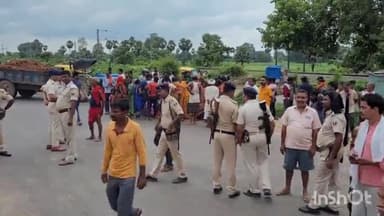 पुनपुन: बसुहार के पास हाईवा अनियंत्रित होकर पलटा, चपेट में आने से साइकिल सवार युवती की हुई मौत